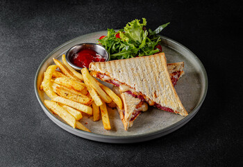Sucuklu Tost