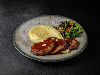 MEDALLION STEAK WITH DEMIGLACE
